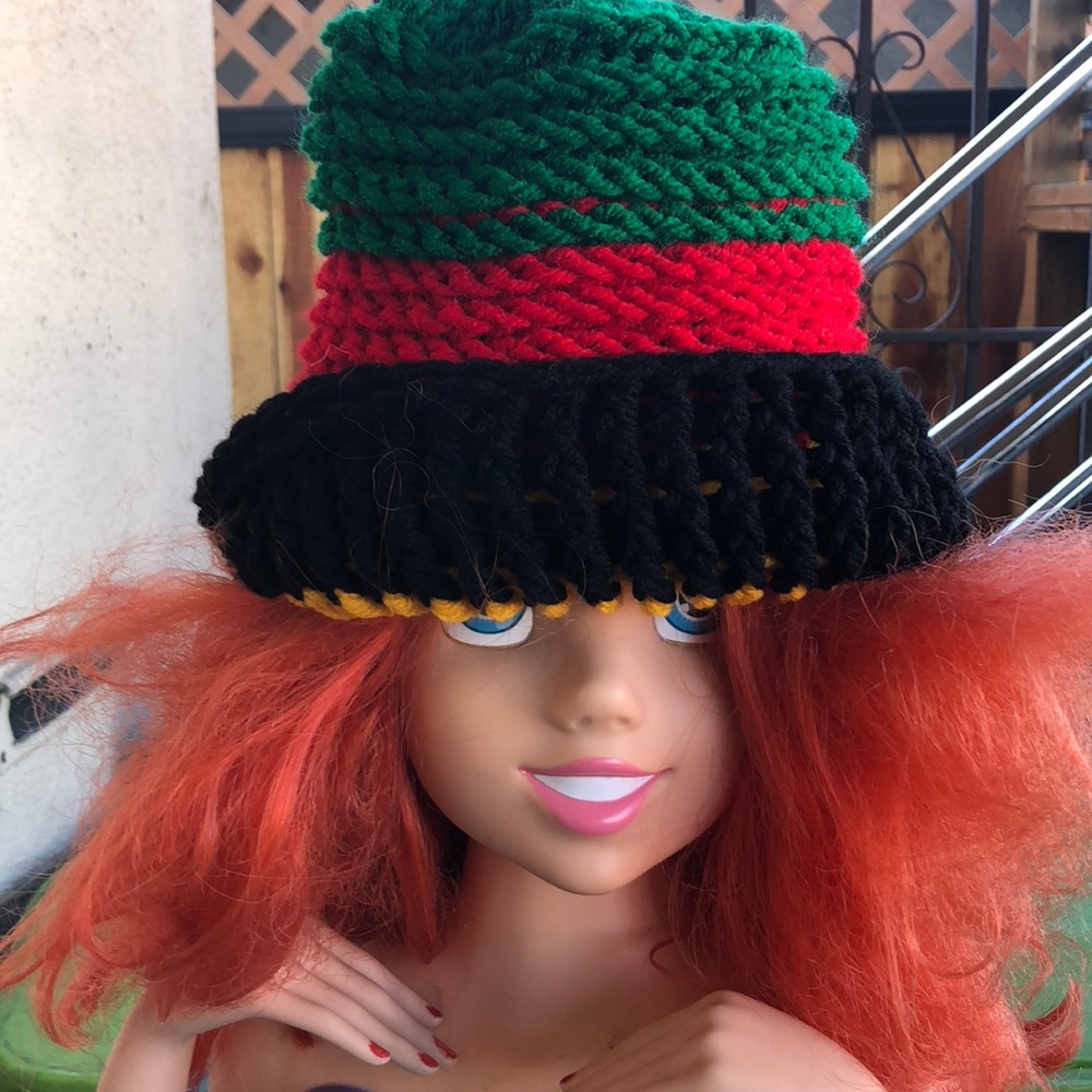 Knitted hat 🎩 - Picture 5 of 6